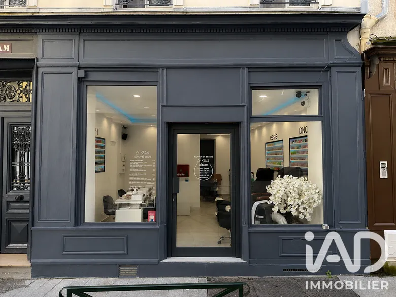Local commercial 2 pièces 36 m² · à Puteaux · 36 m² · 145 600 €