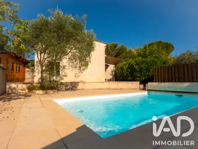 Maison à Villeneuve-lès-Avignon (30400)