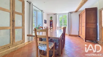 Demeure à Cruzy-le-Châtel (89740)