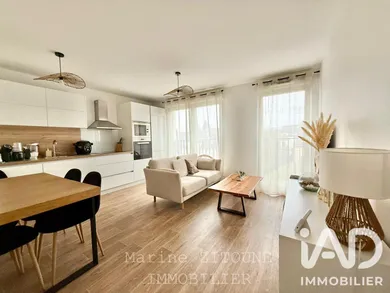 Appartement à La Ville-du-Bois (91620)