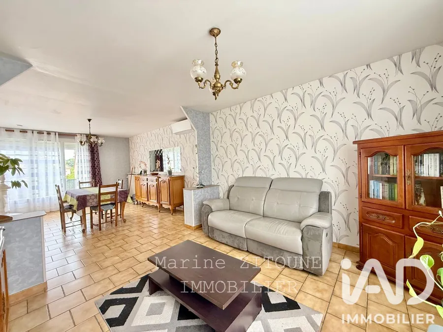 Maison à La Ville-du-Bois (91620) photo 3