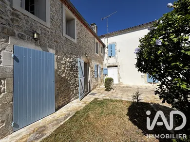 Maison de village à L'Éguille (17600)