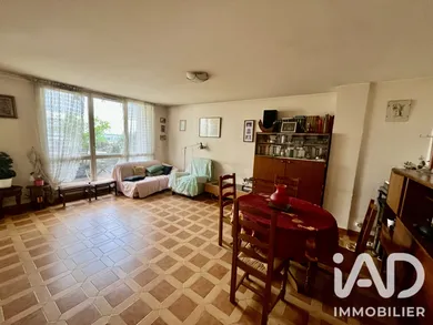 Appartement à Évry (91000)