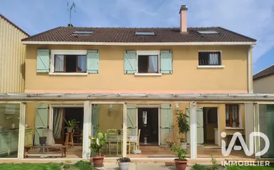 Maison traditionnelle à Vaujours (93410)