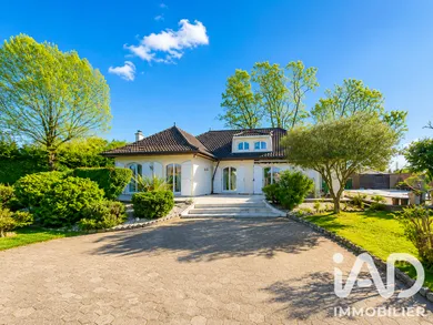 Traditional house in Saint-Denis-de-Pile (33910)