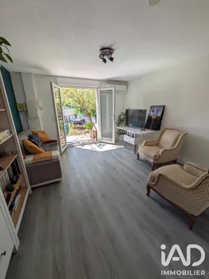 Apartment in Saint-Paul-et-Valmalle (34570)