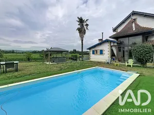 Traditional house in Aurensan (32400)