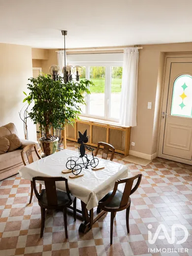 Maison de campagne à Charny-le-Bachot (10380)