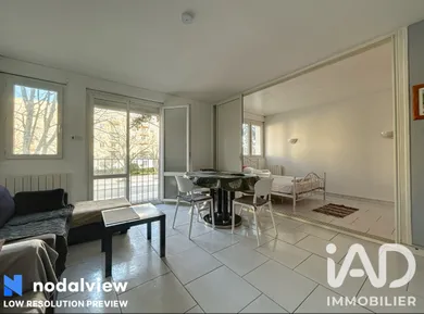 Apartment in La Rochelle (17000)