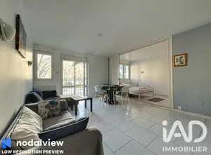 Apartment in La Rochelle (17000)
