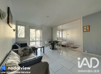 Apartment in La Rochelle (17000)