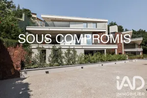 Appartement à Les Adrets-de-l'Estérel (83600)