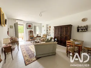 Appartement à Fontvieille (13990)