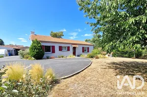 Maison traditionnelle à Pont-Saint-Martin (44860)