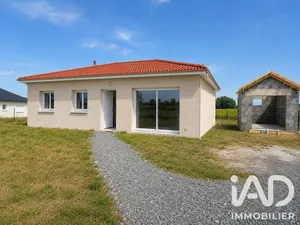 Maison à Montaner (64460)