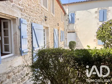 Maison de village à L'Éguille (17600)
