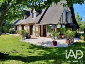 Maison traditionnelle à Hénouville (76840)