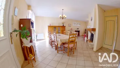 Pavillon à L'Huisserie (53970)