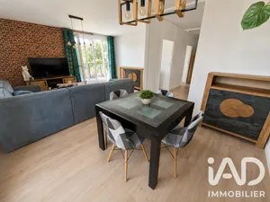 Apartment in Saint-Pierre-des-Corps (37700)