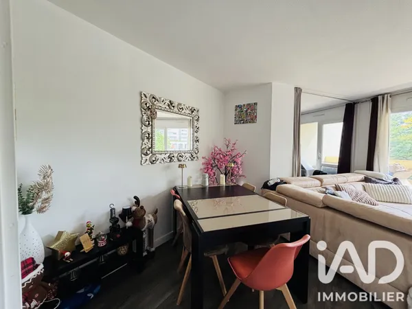 Appartement à Rosny-sous-Bois (93110) photo 2