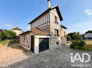 Maison d'architecte à Montsoult (95560)