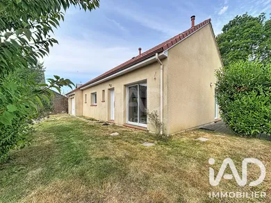 Maison traditionnelle à Petit-Caux (76630)