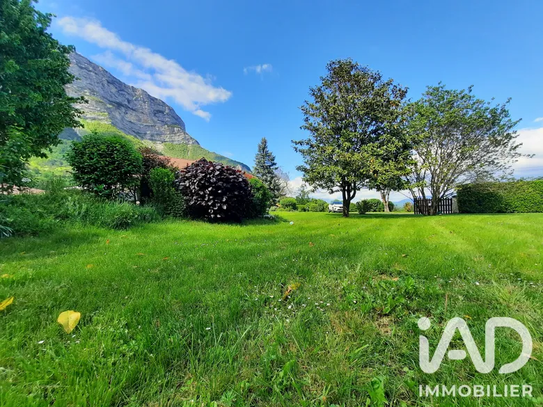 Terrain à bâtir à Saint-Paul-de-Varces (38760) · 235 000 €