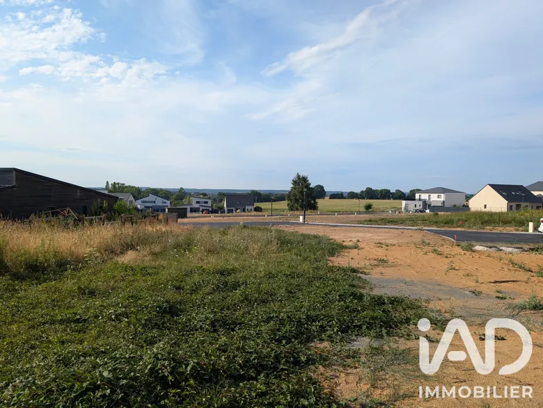 Terrain à bâtir à Trangé (72650) · 114 000 €