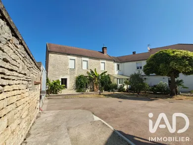 Maison de campagne à Courgis (89800)