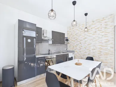 Immeuble à Saint-André-les-Vergers (10120)