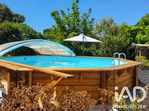 Longere in Saint-Julien-des-Landes (85150)
