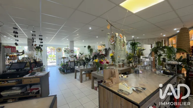 Local commercial 129 m² · à Saint-Sébastien-sur-Loire · 129 m² · 429 000 €