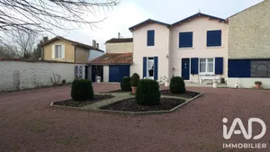 Maison de campagne à Courcelles (17400)