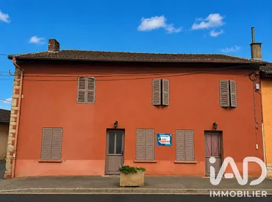 Building in Sermoyer (01190)