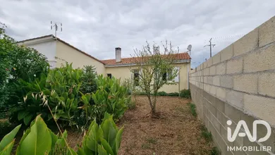 House in Mouliets-et-Villemartin (33350)