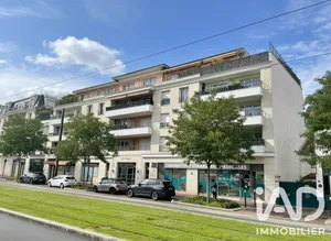 Apartment in Châtenay-Malabry (92290)