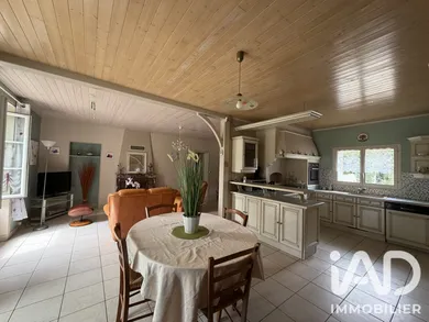 Maison à Saint-Généroux (79600)