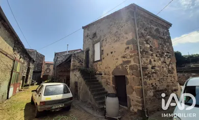 Maison de village à Montaigut-le-Blanc (63320)