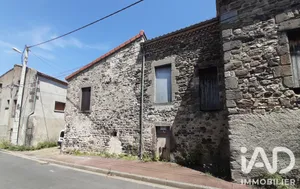 Maison de village à Montaigut-le-Blanc (63320)
