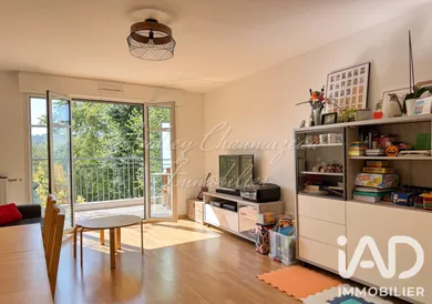 Apartment in Orsay (91400)