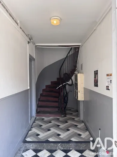 Building in Pau (64000)