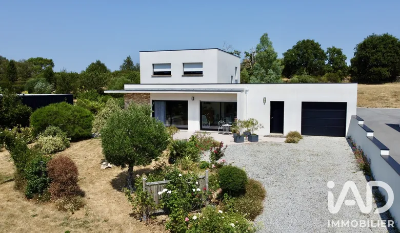Maison 5 pièces 136 m² · à Meucon · 136 m² · 597 400 €