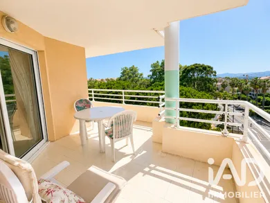 Appartement à Fréjus (83600)
