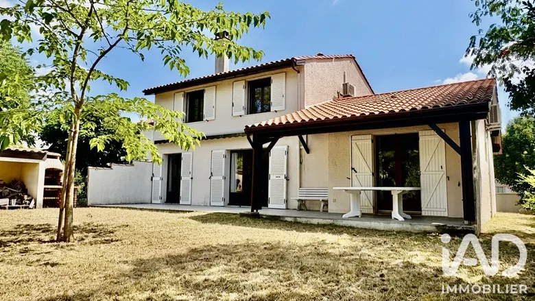 Maison 6 pièces 138 m² · à Blanquefort · 138,2 m² · 379 000 €