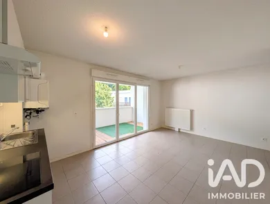 Apartment in Cenon (33150)