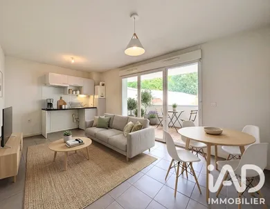 Apartment in Cenon (33150)