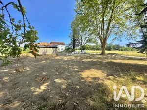 Building plot in Saint-Martin-de-Hinx (40390)