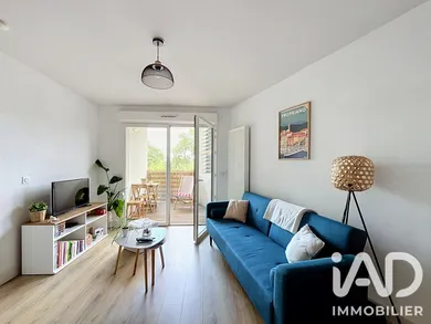 Apartment in Talence (33400)