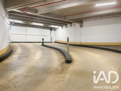 Parking à Courbevoie (92400)