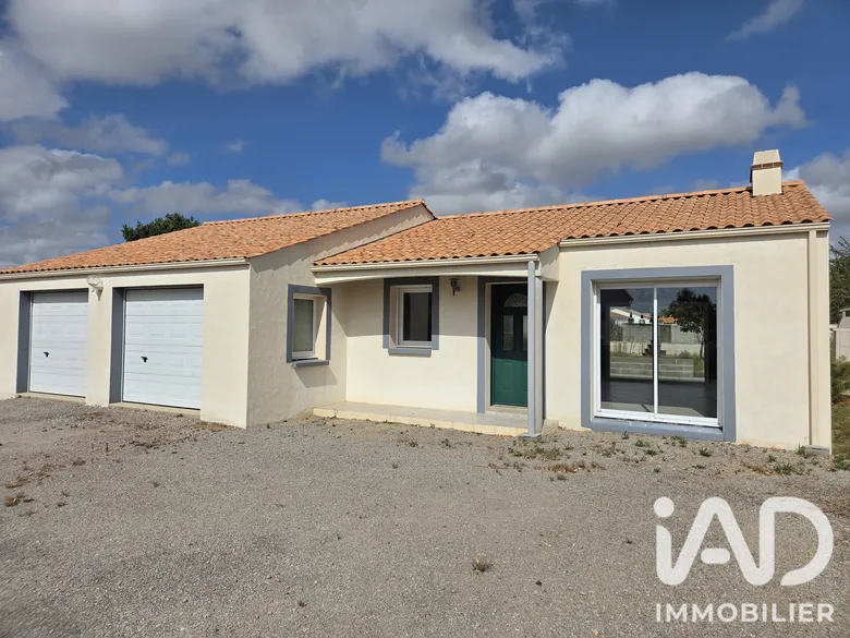 Maison 5 pièces 111 m² · à La Chapelle-Hermier · 111 m² · 259 900 €